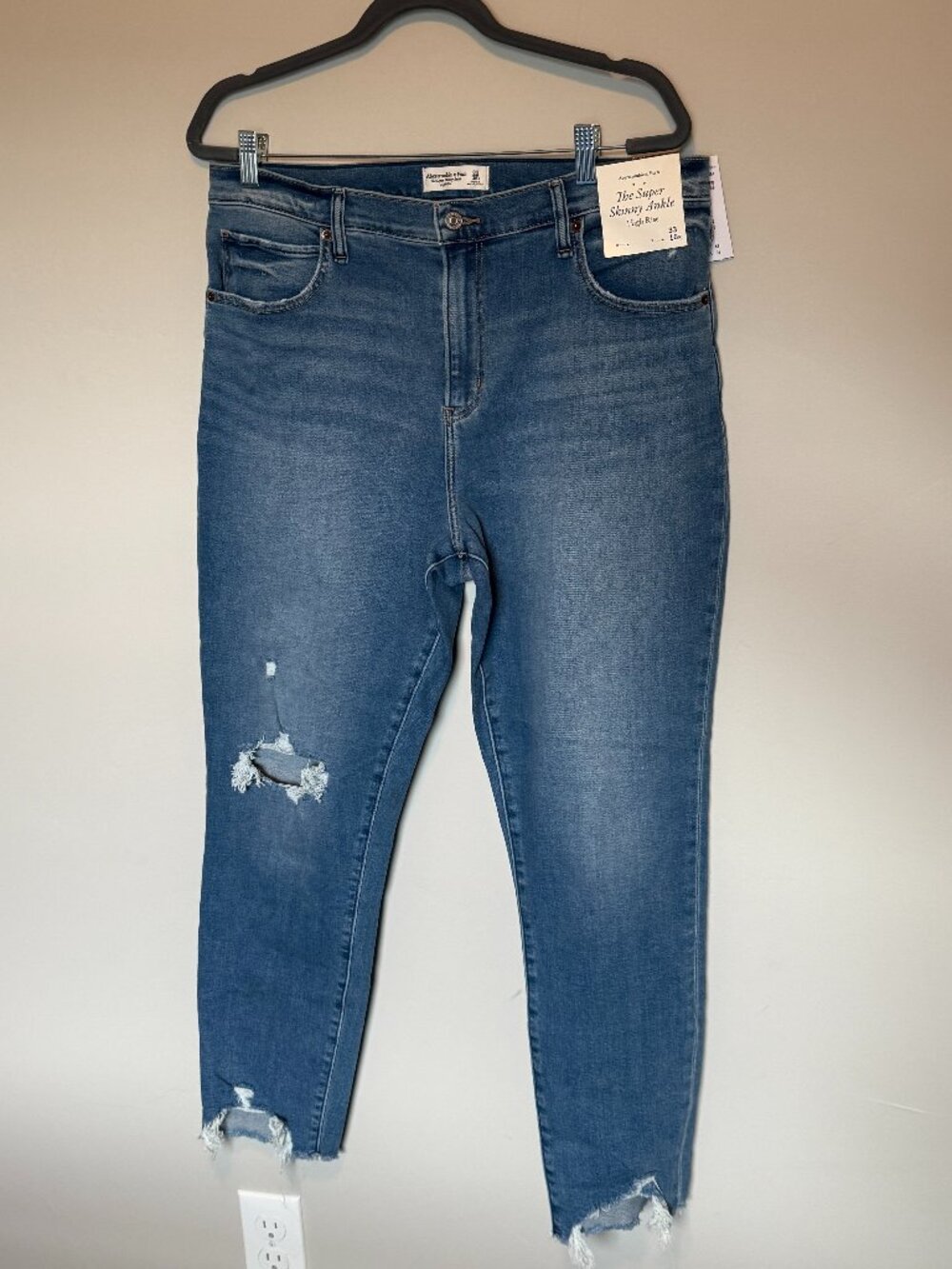 Abercrombie & Fitch Super Skinny Ankle Jeans Women’s 33 High Rise Distressed